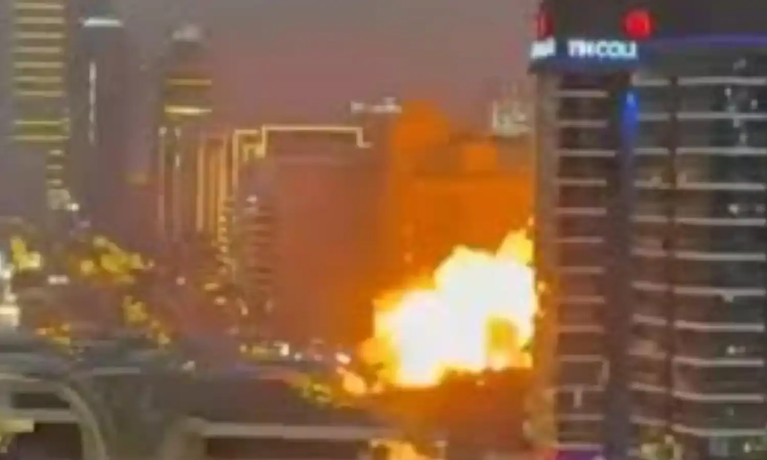 दुबई पर मिसाइल अटैक के बाद एयरस्पेस बंद, खतरे में लाखों भारतीय