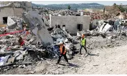 कतर में गिरे अमेरिकी लड़ाकू विमान, खाड़ी में अमेरिकी ठिकानों पर निशाना, ईरान में मृतकों की संख्या 555