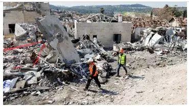 कतर में गिरे अमेरिकी लड़ाकू विमान, खाड़ी में अमेरिकी ठिकानों पर निशाना, ईरान में मृतकों की संख्या 555 कतर में गिरे अमेरिकी लड़ाकू विमान, खाड़ी में अमेरिकी ठिकानों पर निशाना, ईरान में मृतकों की संख्या 555