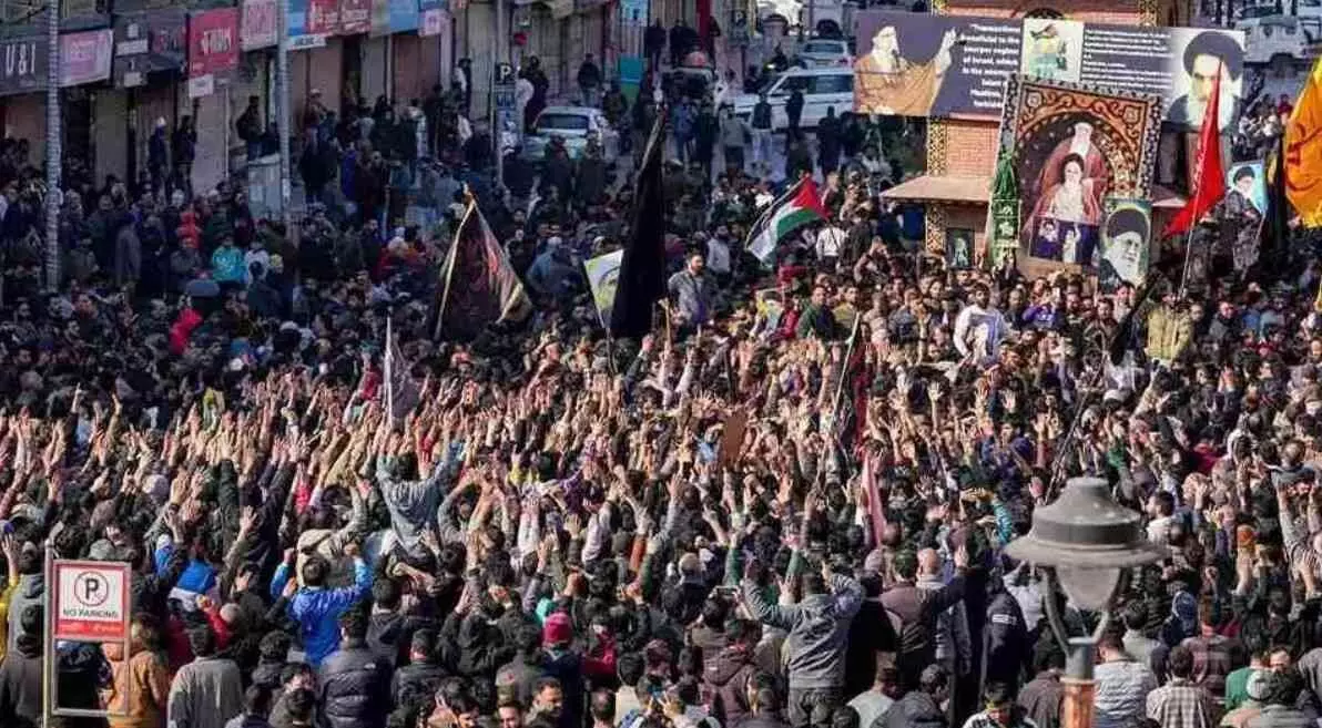 खामेनेई विरोध प्रदर्शन: सांसद और पूर्व मेयर पर ‘भ्रामक सामग्री’ फैलाने का केस दर्ज खामेनेई विरोध प्रदर्शन: सांसद और पूर्व मेयर पर ‘भ्रामक सामग्री’ फैलाने का केस दर्ज