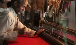 Iran Israel War-शिपमेंट होल्ड, बीमा महंगा, नए ऑर्डर नहीं…यूपी के निर्यातकों को झटका