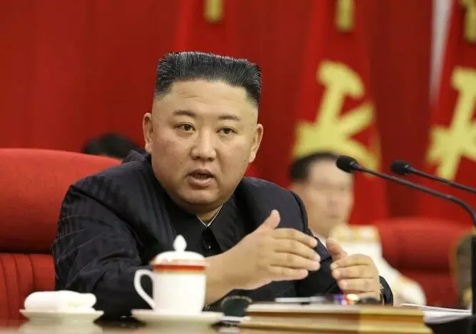 किम जोंग उन ने जापान की तरफ दागी 10 मिसाइलें, ईरान-इज़राइल युद्ध के बाद एक और जंग की आहट! किम जोंग उन ने जापान की तरफ दागी 10 मिसाइलें, ईरान-इज़राइल युद्ध के बाद एक और जंग की आहट!