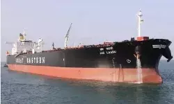 चीन जा रहा रूसी तेल टैंकर भारत की ओर मुड़ा, अमेरिकी छूट के बाद आयात में बढ़ोतरी