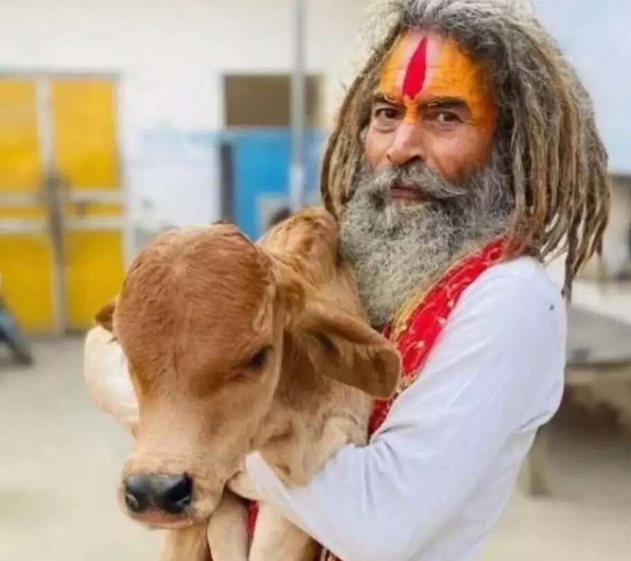 मथुरा में गौ रक्षक फरसा वाले बाबा की मौत के बाद भारी बवाल, स्वामी अविमुक्तेश्वरानंद ने सवाल उठाया मथुरा में गौ रक्षक फरसा वाले बाबा की मौत के बाद भारी बवाल, स्वामी अविमुक्तेश्वरानंद ने सवाल उठाया