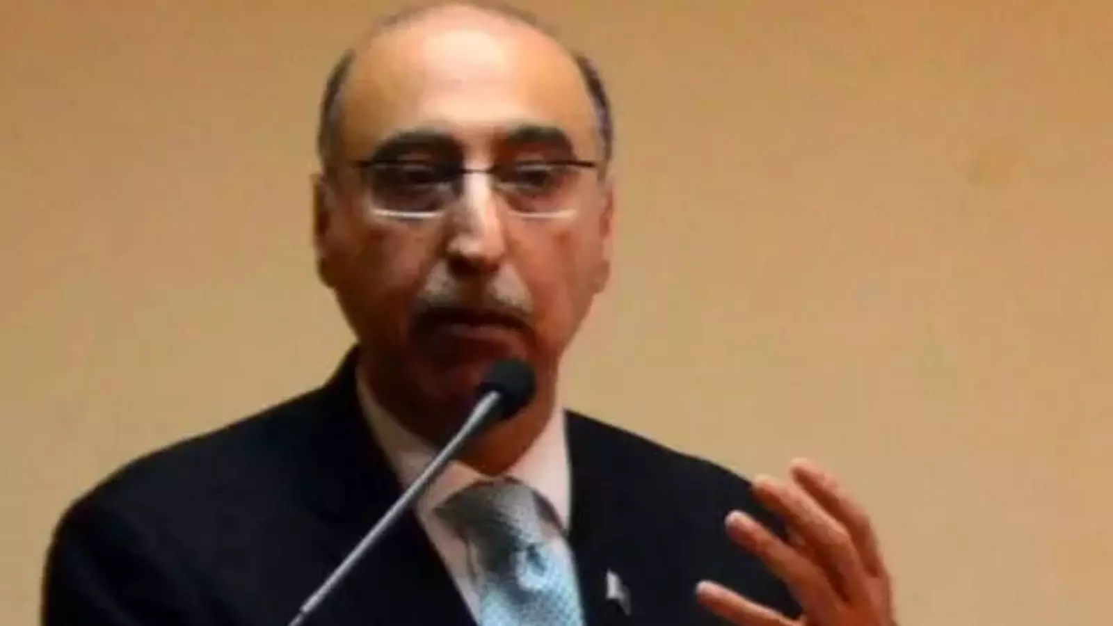 US ने हमला किया तो दिल्ली-मुंबई पर गिरेगी मिसाइल, अब्दुल बासित की धमकी US ने हमला किया तो दिल्ली-मुंबई पर गिरेगी मिसाइल, अब्दुल बासित की धमकी