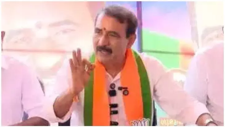 केरल में बीजेपी उम्मीदवार पर चुनावी वीडियो में कथित सांप्रदायिक टिप्पणी को लेकर मामला दर्ज केरल में बीजेपी उम्मीदवार पर चुनावी वीडियो में कथित सांप्रदायिक टिप्पणी को लेकर मामला दर्ज