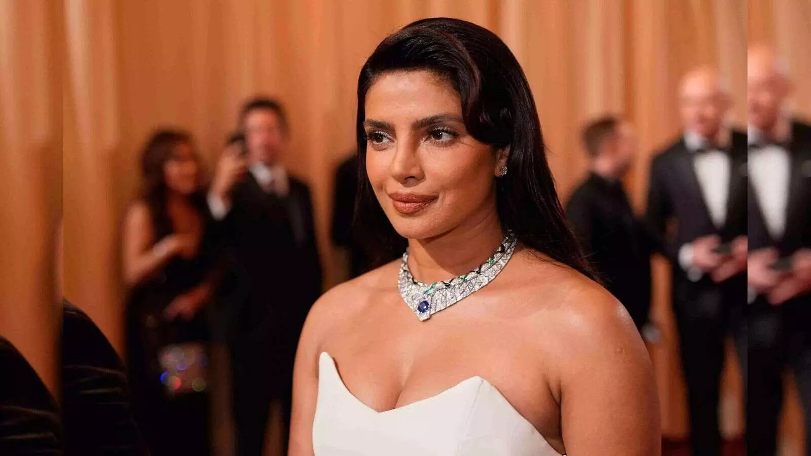 ऑस्कर अवॉर्ड में प्रियंका चोपड़ा का ‘दाल गैडोट’ पल, कहां गलत हैं हम? ऑस्कर अवॉर्ड में प्रियंका चोपड़ा का ‘दाल गैडोट’ पल, कहां गलत हैं हम?