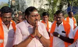 पुडुचेरी में खिल रहा BJP का कमल, तमिलनाडु में क्यों कर रहा है संघर्ष?