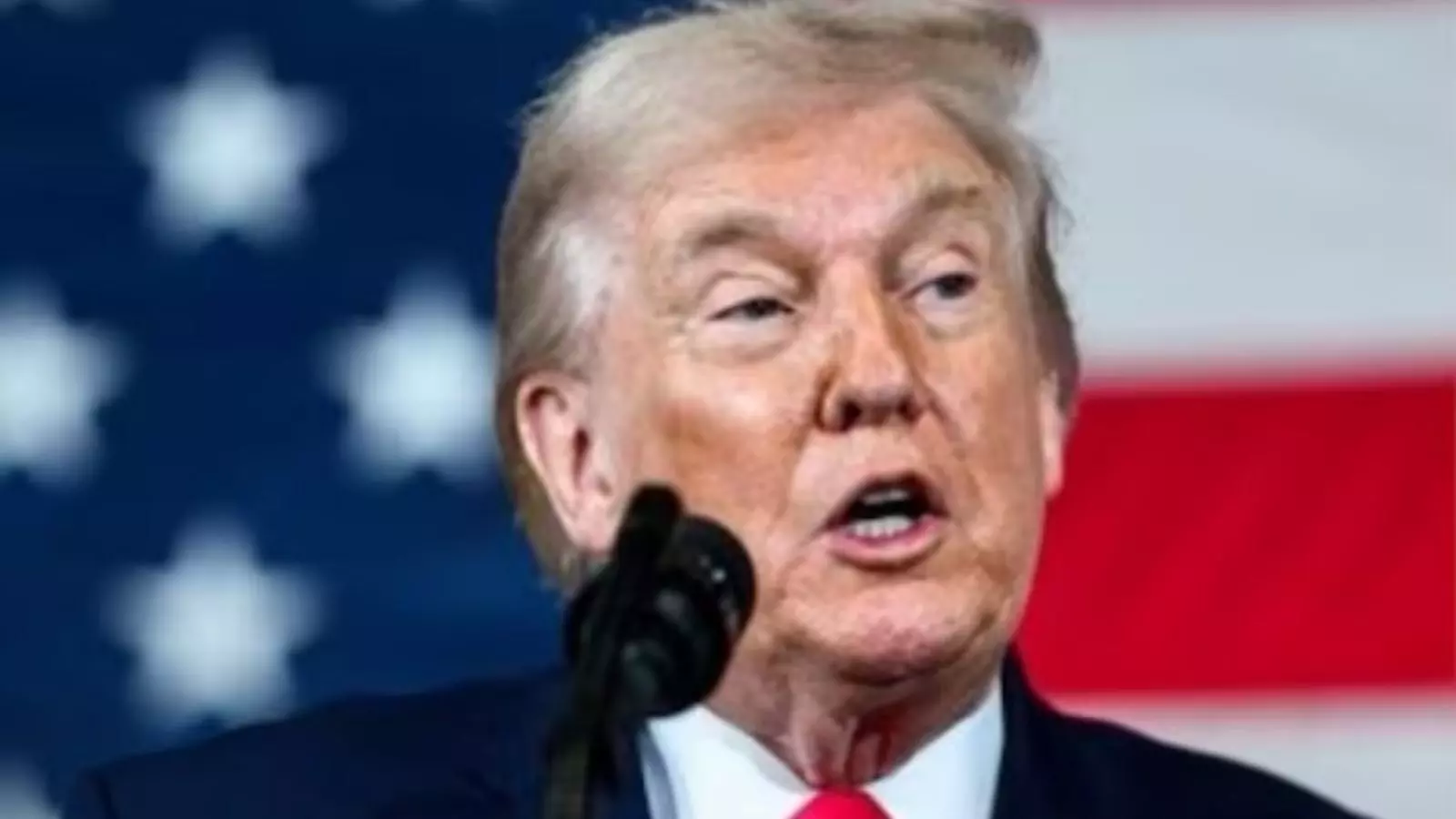 ट्रंप का दावा: ईरान ने उपहार में भेजे पाकिस्तानी झंडा लगे तेल के 10 जहाज ट्रंप का दावा: ईरान ने उपहार में भेजे पाकिस्तानी झंडा लगे तेल के 10 जहाज