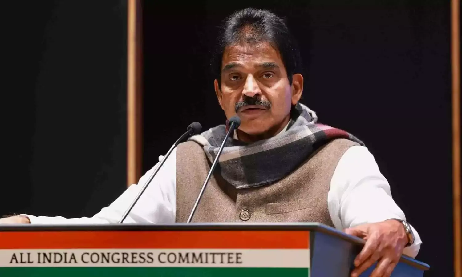 पिनराई विजयन राहुल गांधी से डरते हैं: वेणुगोपाल का मुख्यमंत्री पर हमला