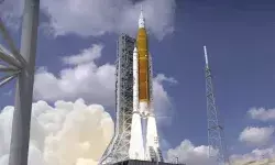 54 साल में पहली बार, चंद्रमा के निकटवर्ती क्षेत्र में लौटेंगे मानव