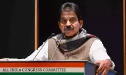 पिनराई विजयन राहुल गांधी से डरते हैं: वेणुगोपाल का मुख्यमंत्री पर हमला