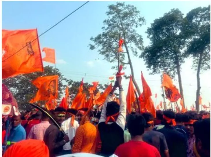 चुनाव के बीच पश्चिम बंगाल में सांप्रदायिक तनाव, मुर्शिदाबाद में रामनवमी हिंसा ने मचाई हलचल चुनाव के बीच पश्चिम बंगाल में सांप्रदायिक तनाव, मुर्शिदाबाद में रामनवमी हिंसा ने मचाई हलचल