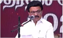 DMK ने जारी किया घोषणापत्र: ₹8,000 ‘इलत्तारसी’ कूपन से AIADMK के फ्री फ्रिज वादे को चुनौती