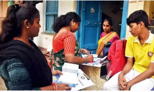 जनगणना 2027: ऑनलाइन सेल्फ-रिपोर्टिंग, मोबाइल ऐप और घरों के लिए इसका क्या मतलब