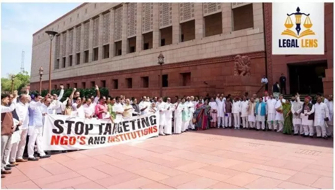 विदेशी फंड वाले NGOs पर सरकार ने कसा शिकंजा,चुनावी मौसम में नए विधेयक पर बढ़ा विवाद विदेशी फंड वाले NGOs पर सरकार ने कसा शिकंजा,चुनावी मौसम में नए विधेयक पर बढ़ा विवाद
