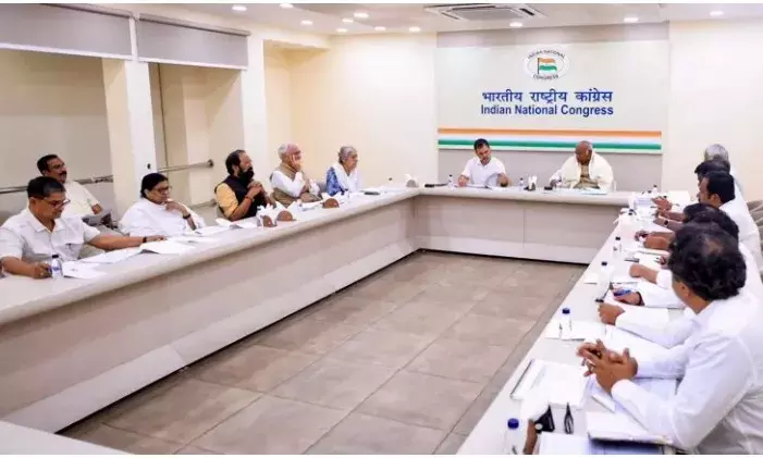 तमिलनाडु चुनाव 2026: कांग्रेस ने 11 मौजूदा विधायकों को दिया टिकट; जीकेएम तमिल कुमारन पर विवाद