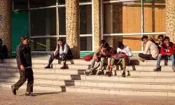 कई महीने बाद भी नहीं मिली छात्रवृत्ति, आर्थिक मदद की बाट जोह रहे छात्र