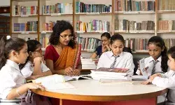 कर्नाटक में उठी तमिलनाडु मॉडल अपनाने की मांग, बढ़ी फीस से तंग पैरेंट्स