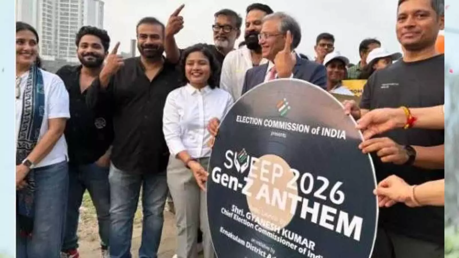 अब वोटिंग में भी ऑफर, युवाओं को मतदान केंद्र तक लाने के लिए चुनाव आयोग की नई पहल अब वोटिंग में भी ऑफर, युवाओं को मतदान केंद्र तक लाने के लिए चुनाव आयोग की नई पहल