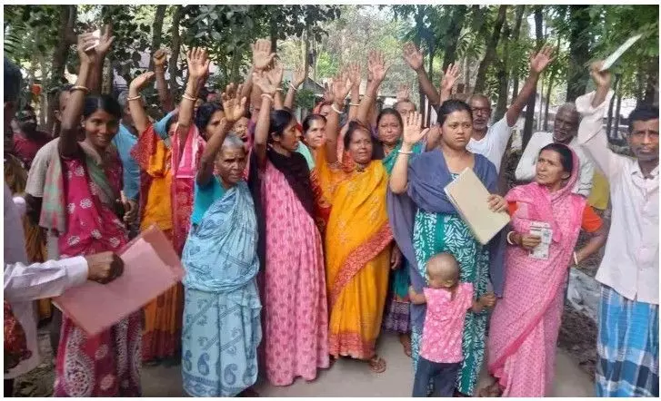 बंगाल चुनाव के पहले चरण के मतदान में 20 दिन बाकी, SIR में मतदाता सूची से नाम गायब होने को लेकर हंगामा जारी बंगाल चुनाव के पहले चरण के मतदान में 20 दिन बाकी, SIR में मतदाता सूची से नाम गायब होने को लेकर हंगामा जारी