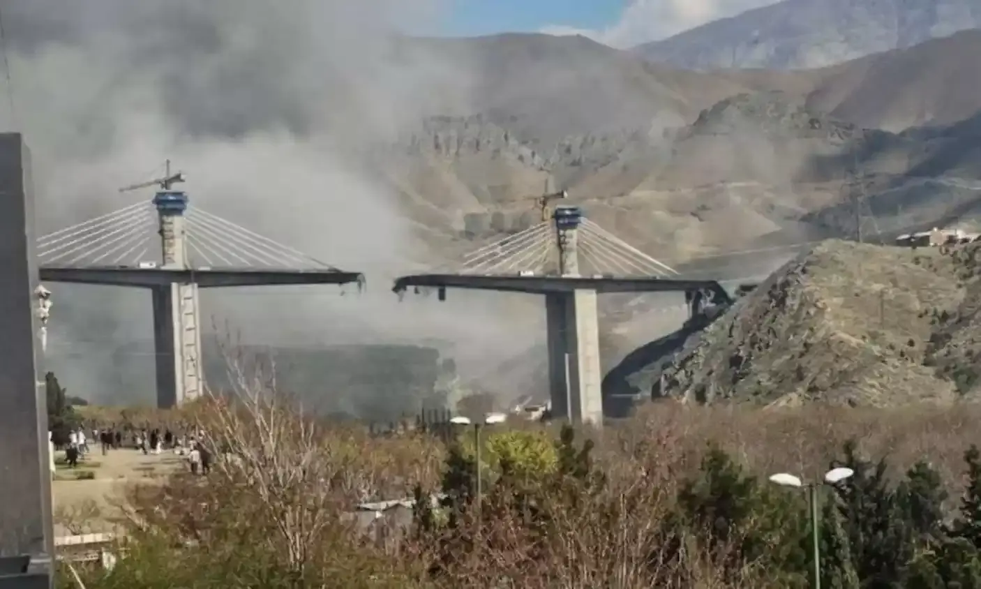 ट्रंप के टारगेट पर ये बड़े ब्रिज और पावर प्लांट, ईरान पर संकट गहराया