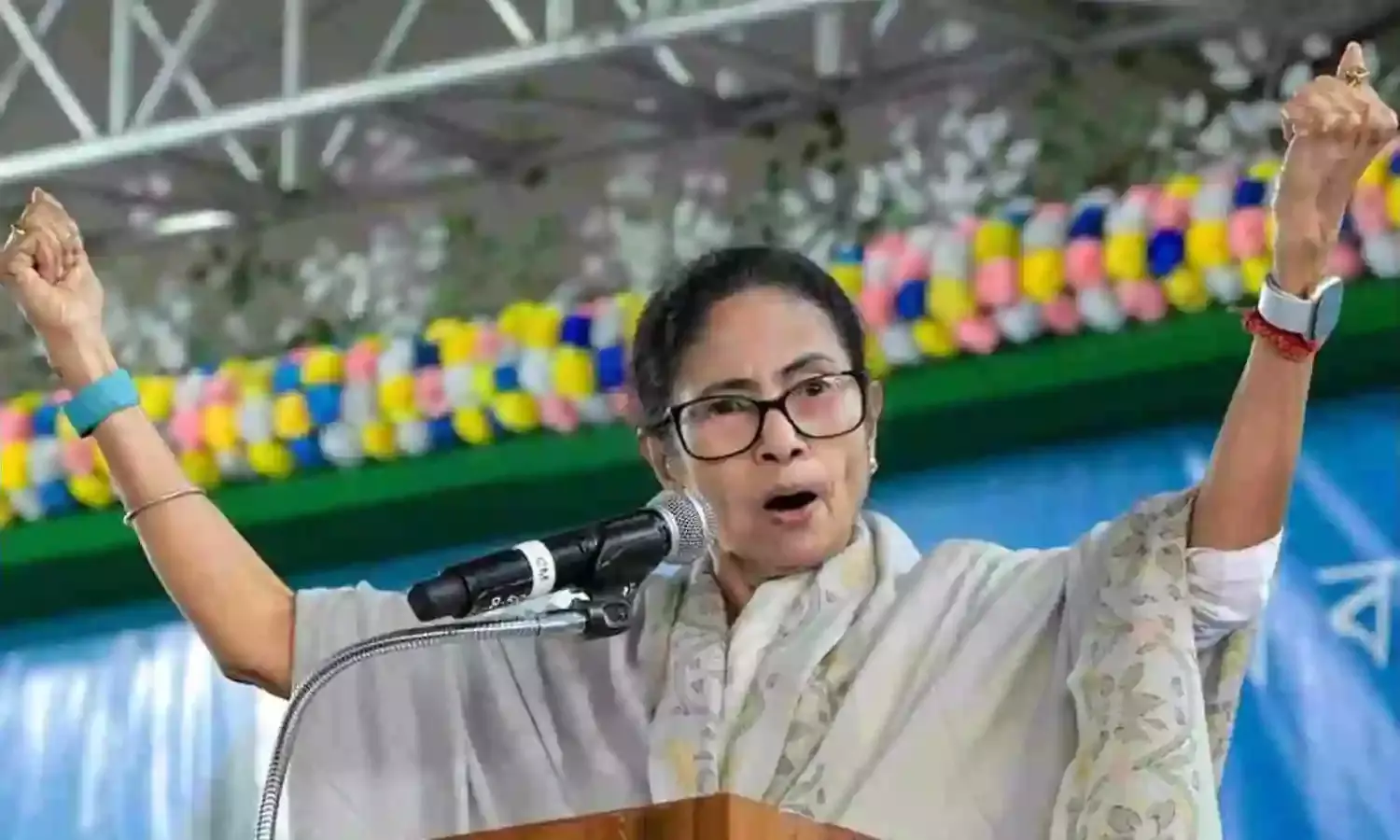 पाकिस्तानी मंत्री की धमकी पर ममता का पलटवार, मोदी से मांगा इस्तीफा