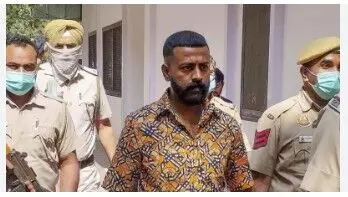 मनी लॉन्ड्रिंग केस में सुकेश चंद्रशेखर को जमानत, कोर्ट ने कहा- आरोपी की स्वतंत्रता नहीं छीन सकते मनी लॉन्ड्रिंग केस में सुकेश चंद्रशेखर को जमानत, कोर्ट ने कहा- आरोपी की स्वतंत्रता नहीं छीन सकते