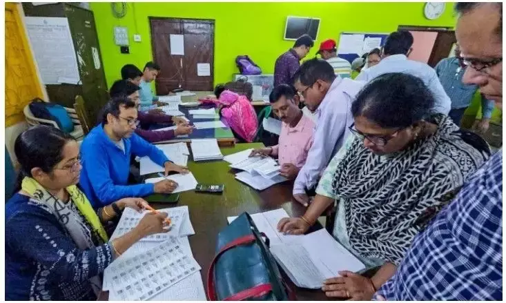 इतने वोटर कहां गए? SIR के तहत 12 राज्यों में 5 करोड़ से ज्यादा वोटर लिस्ट से गायब