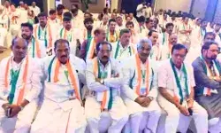 कांग्रेस में दोफाड़, क्यों कर्नाटक की राजनीति का केंद्र बनी दिल्ली?