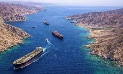 ईरान ने फिर बंद किया Strait of Hormuz, अमेरिका पर लगाया वादाखिलाफी का आरोप