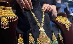 गोल्ड-सिल्वर के भाव धड़ाम, चांदी 8 हजार रुपये तक टूटी
