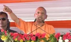 राजनीति से ऊपर उठे योगी; अखिलेश की बेटी के अपमान पर भड़के, FIR करायी