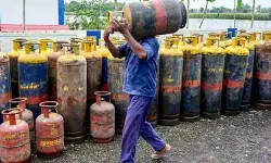 कमर्शियल LPG से हटीं पाबंदियां, पेट्रोकेमिकल के लिए C3-C4 सप्लाई बहाल