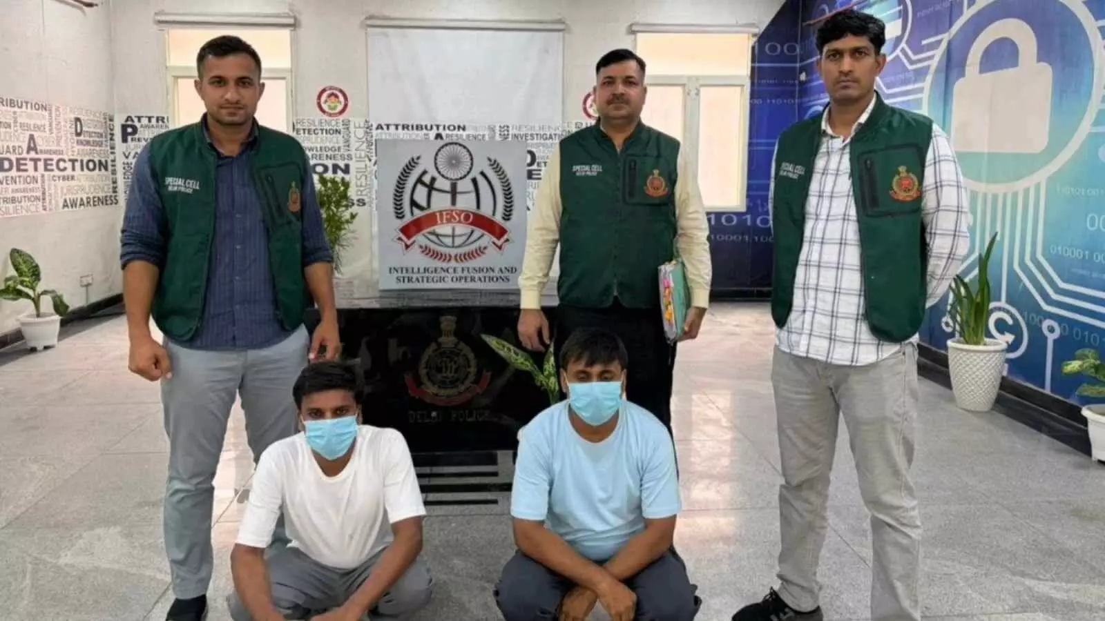 वेबसाइट के जरिये बनाये जा रहे थे जाली आधार-PAN कार्ड, दो गिरफ्तार