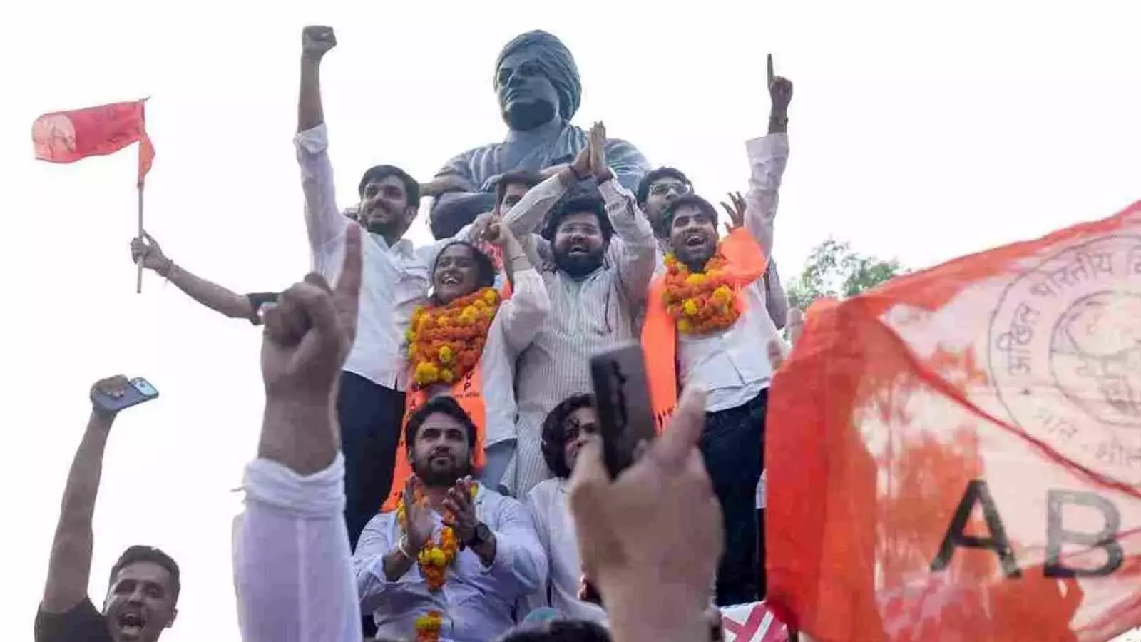 DUSU चुनाव: NSUI की हार के बाद कांग्रेस के सामने मुश्किल सवाल DUSU चुनाव: NSUI की हार के बाद कांग्रेस के सामने मुश्किल सवाल