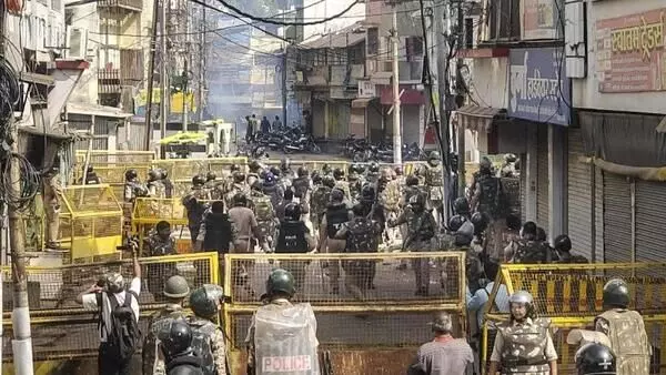 उज्जैन शाही मस्जिद विवाद: एक्शन से तनाव, पथराव-लाठीचार्ज; HC में कार्रवाई के खिलाफ याचिका खारिज