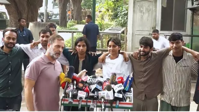 मोदी-शाह को राहुल की चेतावनी, बोले- NSUI कार्यकर्ताओं को पीटने वालों को सजा दिलाएंगे मोदी-शाह को राहुल की चेतावनी, बोले- NSUI कार्यकर्ताओं को पीटने वालों को सजा दिलाएंगे